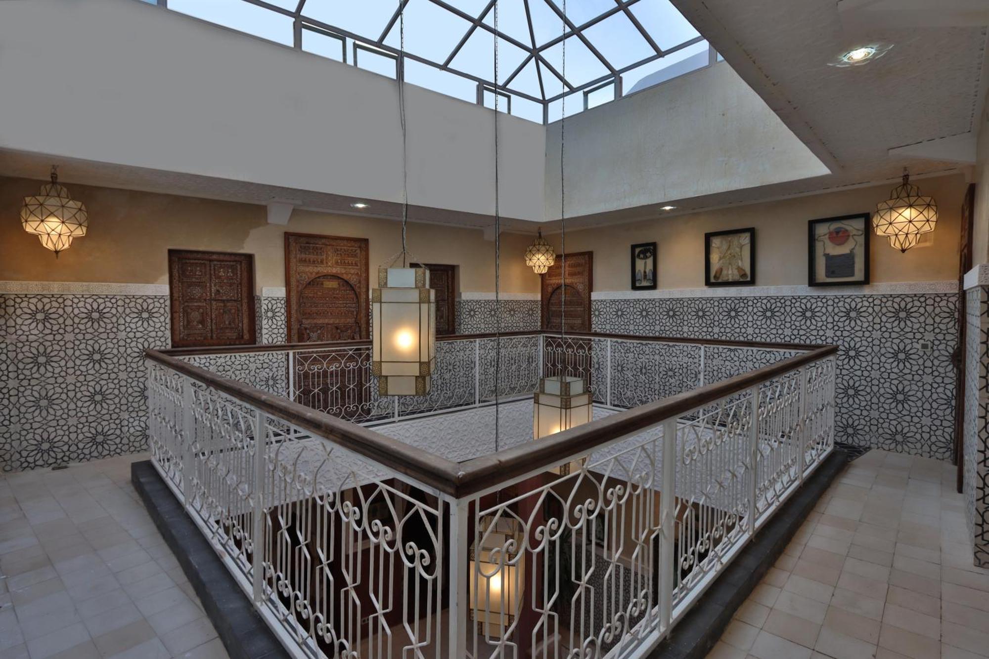 Riad La Fayette Bed & Breakfast Марракеш Экстерьер фото